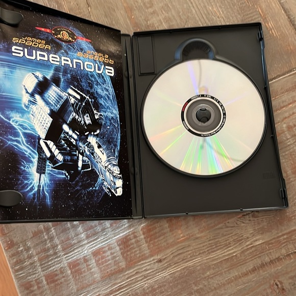 Supernova dvd - Picture 3 of 3